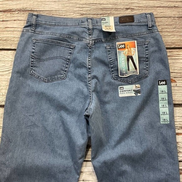 Lee Womens Jeans size 18 Tall Long x34"inseam Medium Wash Denim Relaxed Straight - Picture 8 of 12